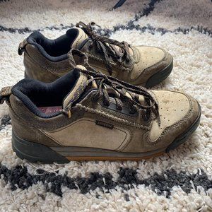 Patagonia Boaris Hiking Shoes Vibram Sole Sz US 9